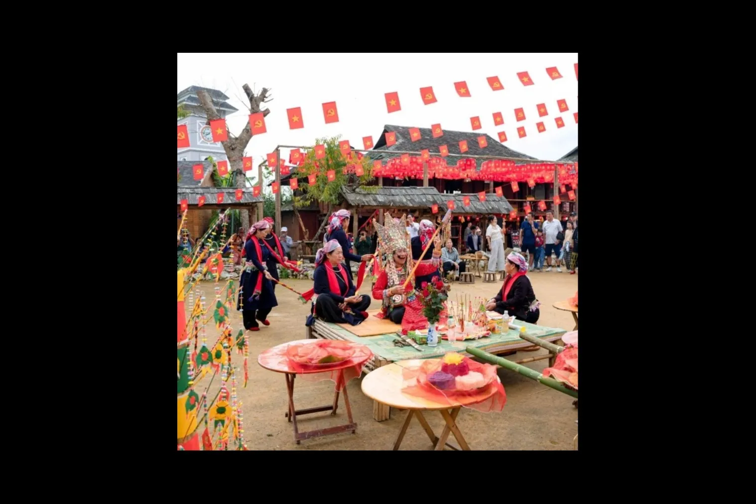Festival de la Cosecha Dorada en Bản Mây