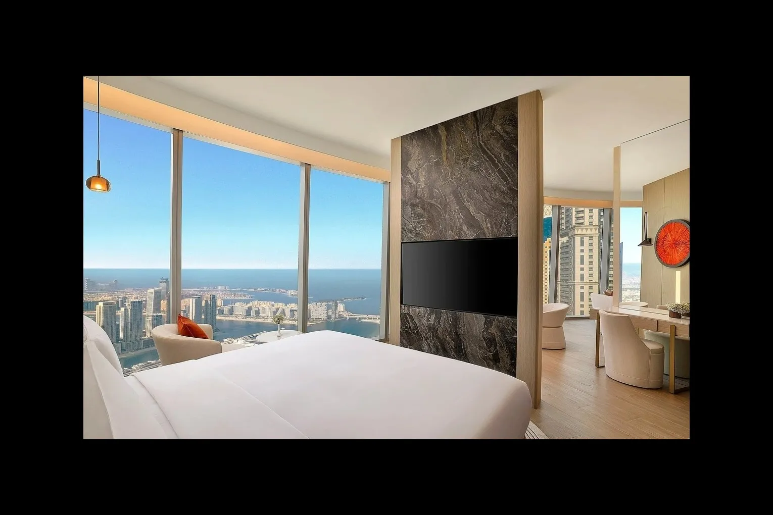 Dentro del hotel más alto de Dubái