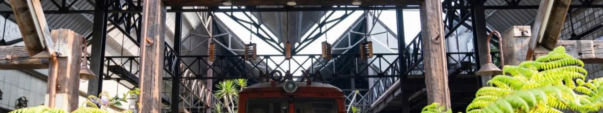 Café Hỏa Xa Huế – Una experiencia única para ver trenes en la estación de Huế | Asia Encanto Travel