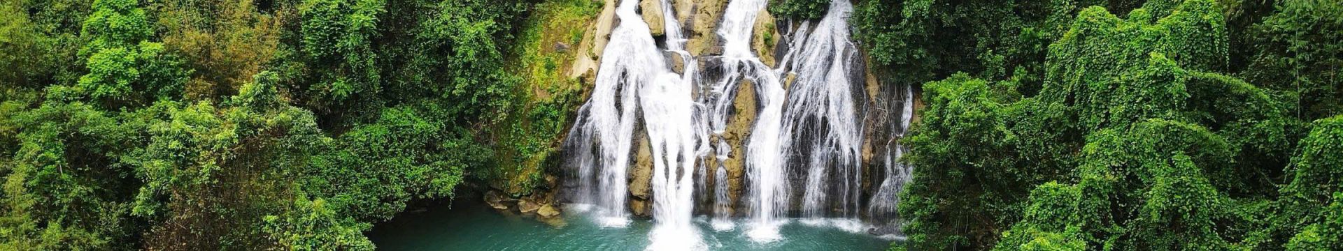 Paseo en bote y baño en cascadas en plena cordillera de Truong Son – Descubre la cascada Ta Puong en Quang Tri 2026