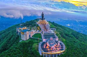 Visita al monte Bà Đen, Tây Ninh
