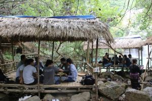 Paseo en bote y baño en cascadas en plena cordillera de Truong Son – Descubre la cascada Ta Puong en Quang Tri 2026
