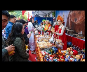 Los visitantes acuden en masa al Festival Gastronómico Internacional