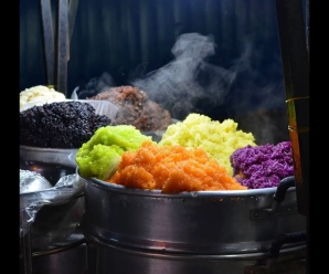 Il famoso “xôi” dai sette colori di Buôn Ma Thuột arriva a Ho Chi Minh City Il famoso “xôi” dai sette colori di Buôn Ma Thuột arriva a Ho Chi Minh City