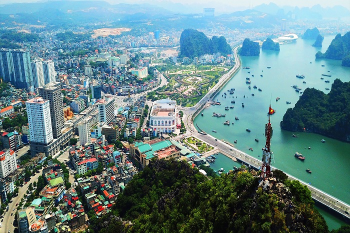 Dove Alloggiare nella Baia di Halong? Ecco la Tua Risposta!